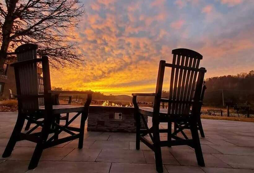 فندق The Lodge At Hocking College