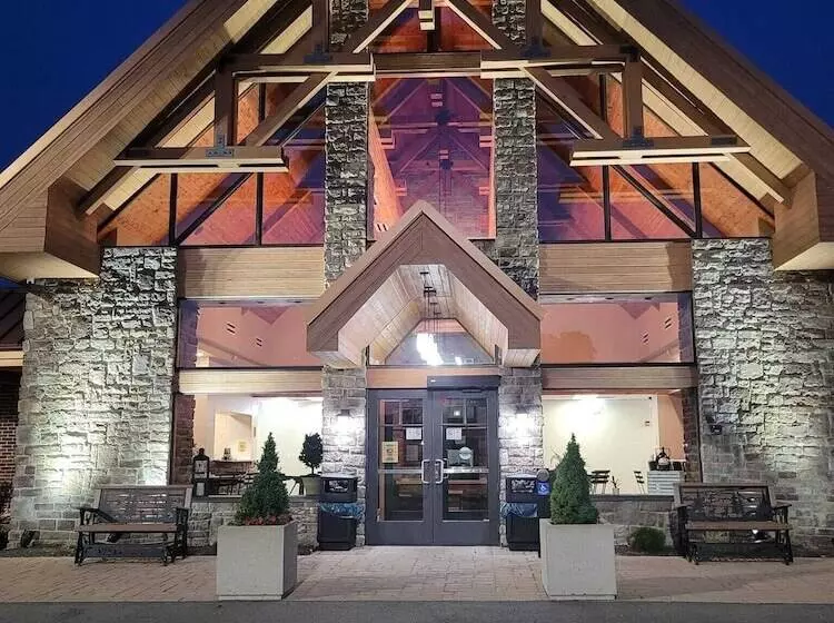 Hotelli The Lodge At Hocking College