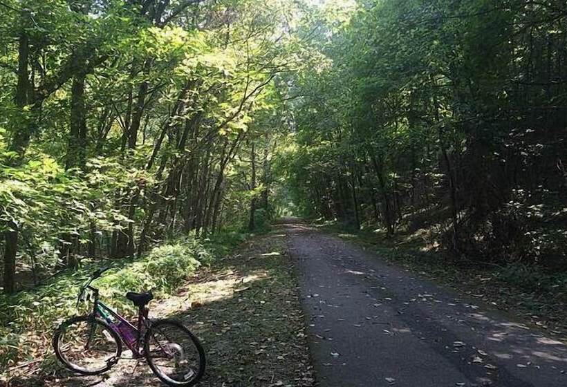 فندق The Lodge At Hocking College