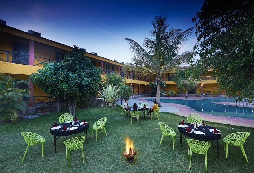 Hotel Welcomheritage Jungle Home