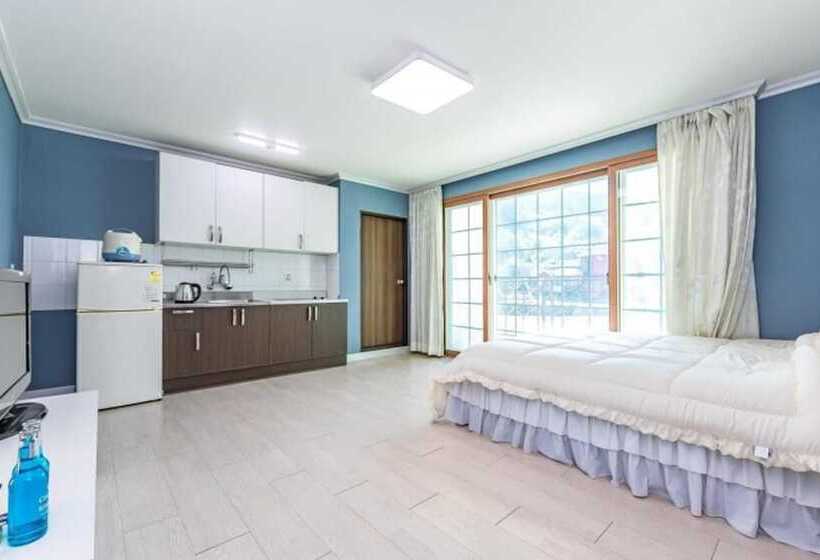 Muju Ppalganjibung Ski Shop Pension