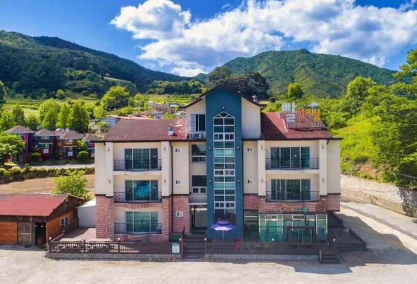 Muju Ppalganjibung Ski Shop Pension