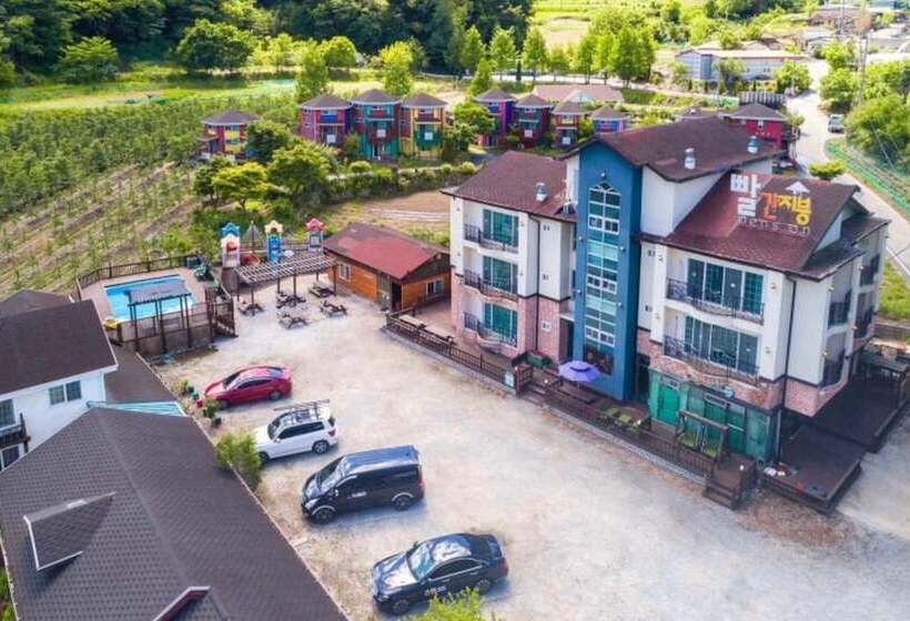 Muju Ppalganjibung Ski Shop Pension