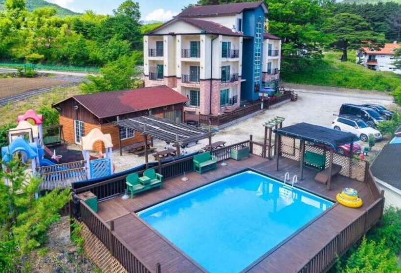 Muju Ppalganjibung Ski Shop Pension