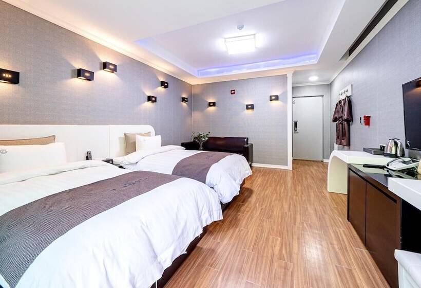 Namwon Hanjeungwonstay Pension