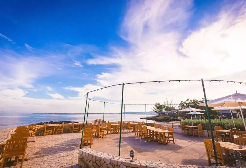 Ocean Cliff Hotel Negril Limited