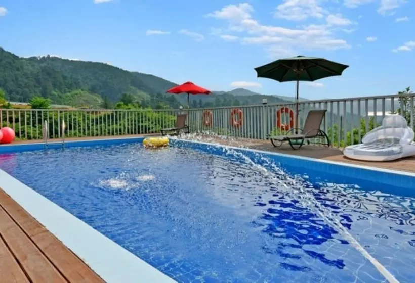 ペンション Gapyeong Bluel Pool Villa