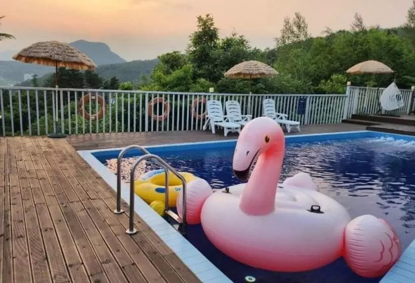ペンション Gapyeong Bluel Pool Villa