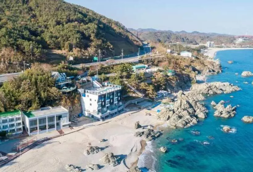 ペンション Gyeongju Blue 21 Pool Villa