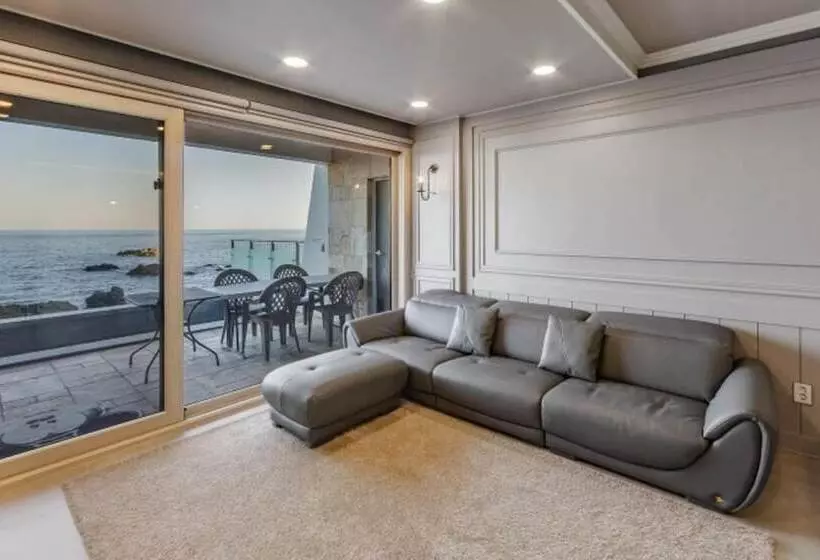 ペンション Gyeongju Blue 21 Pool Villa