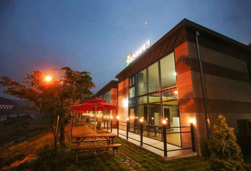 Pensão Sunchoen Orotada Kids Poolvilla