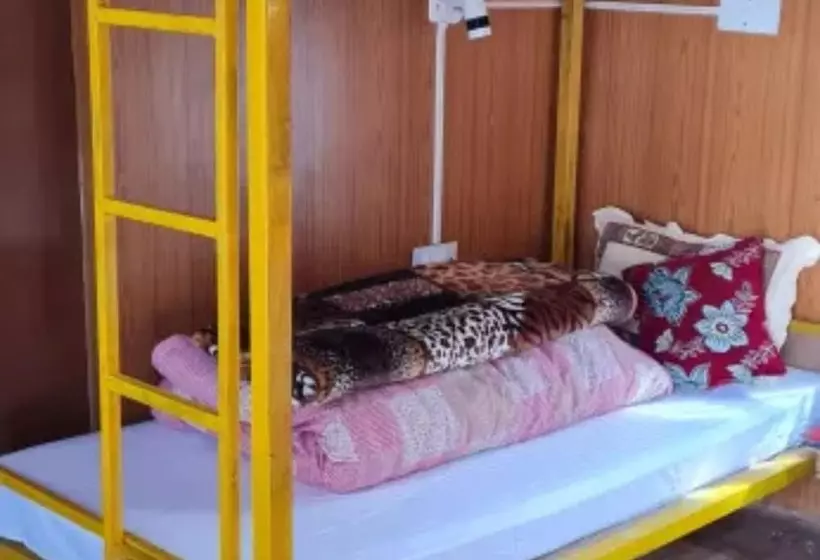 Piggy Hostel Kaza
