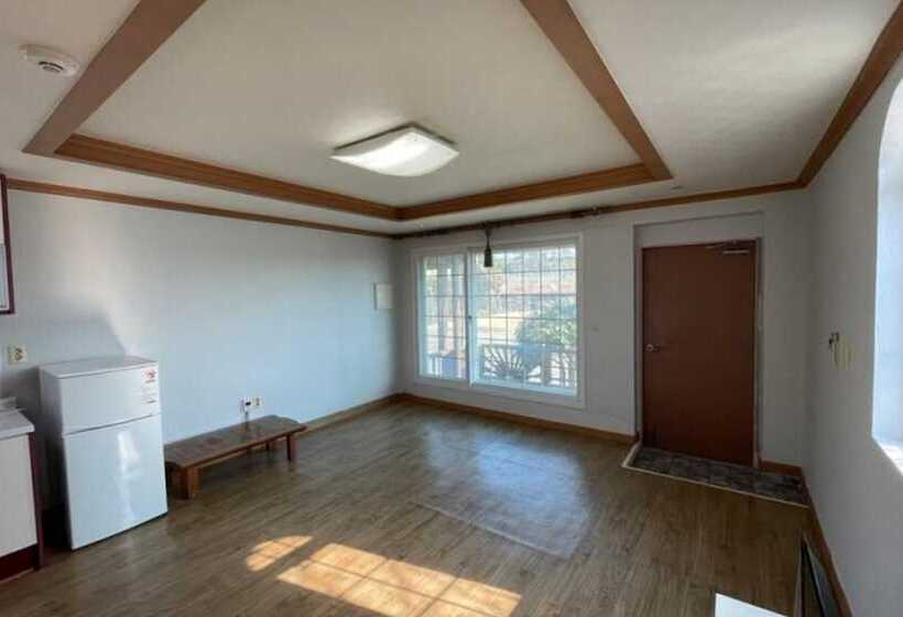 Taean Aloenara Pension