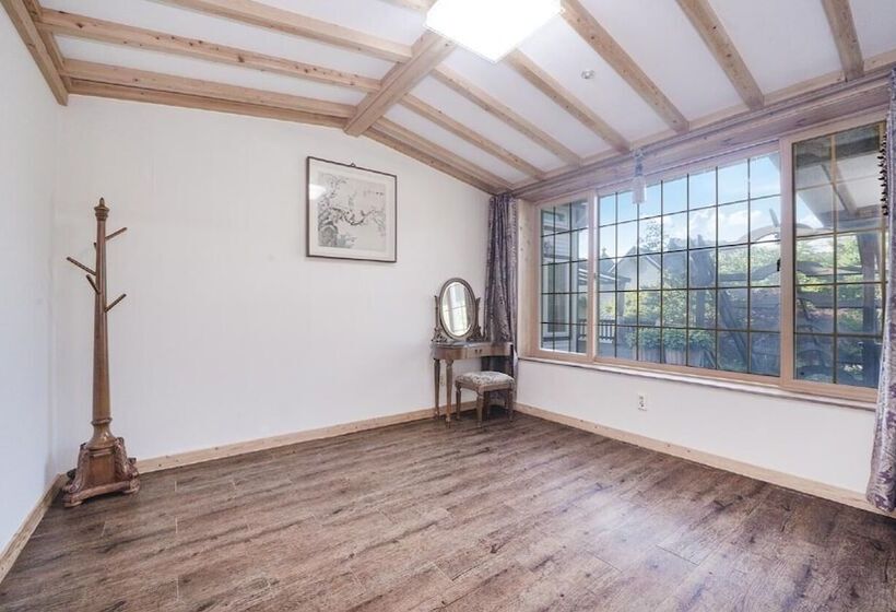 Taean Seip Clover Pension