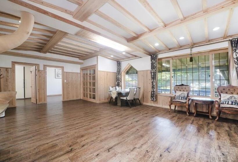 Taean Seip Clover Pension