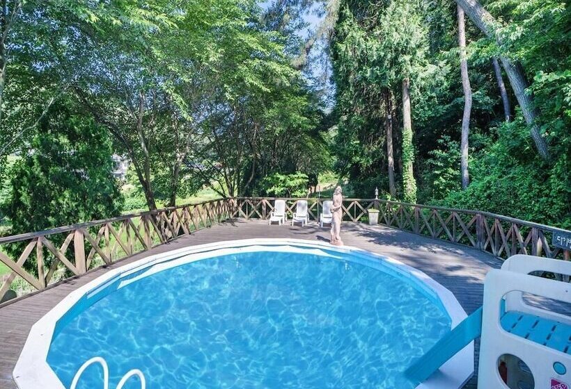 Taean Seip Clover Pension