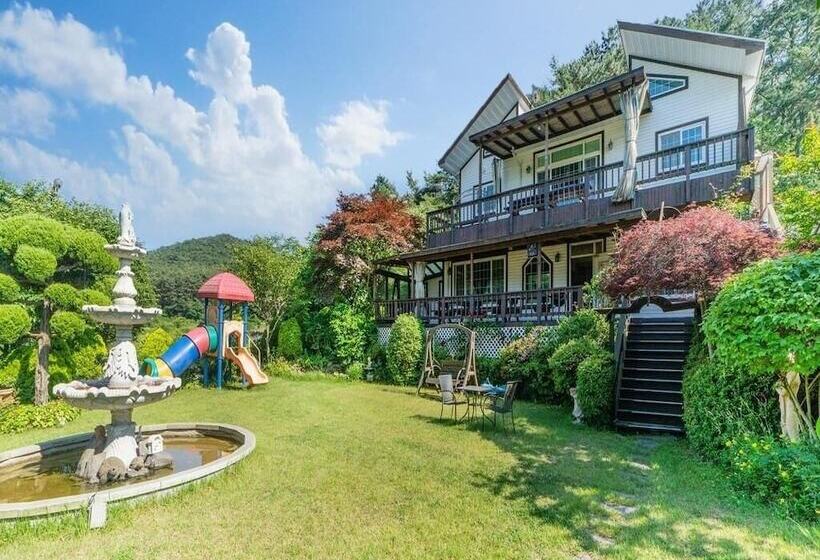 Taean Seip Clover Pension