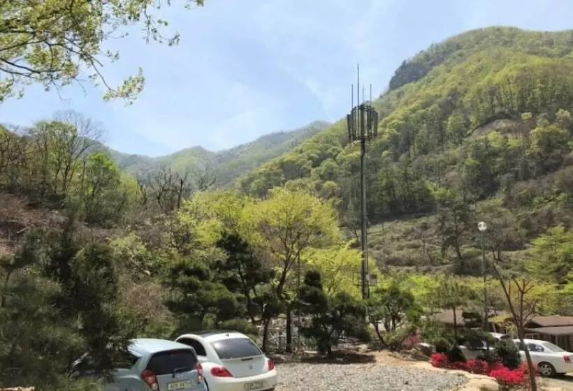 Wanju Haneurarae Cheotjip Pension