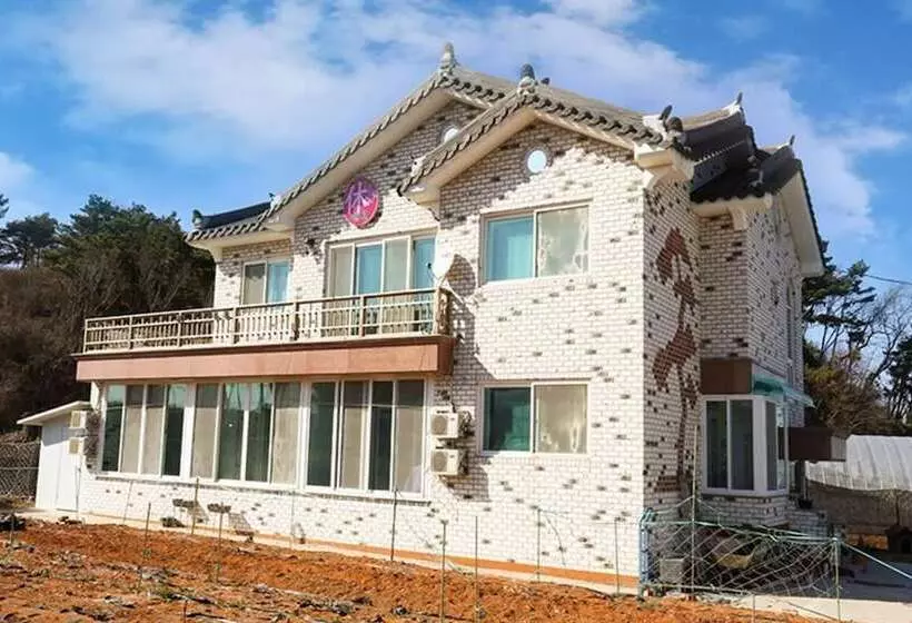 Daebudo Hyu Pension