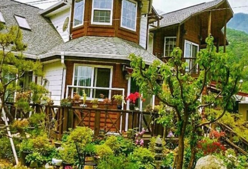 Danyang Sainam Landscape Pension