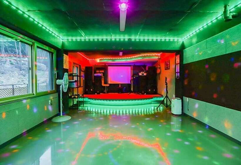 Four Seasons Pension Jecheon