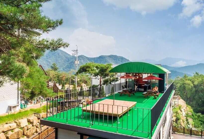 Four Seasons Pension Jecheon