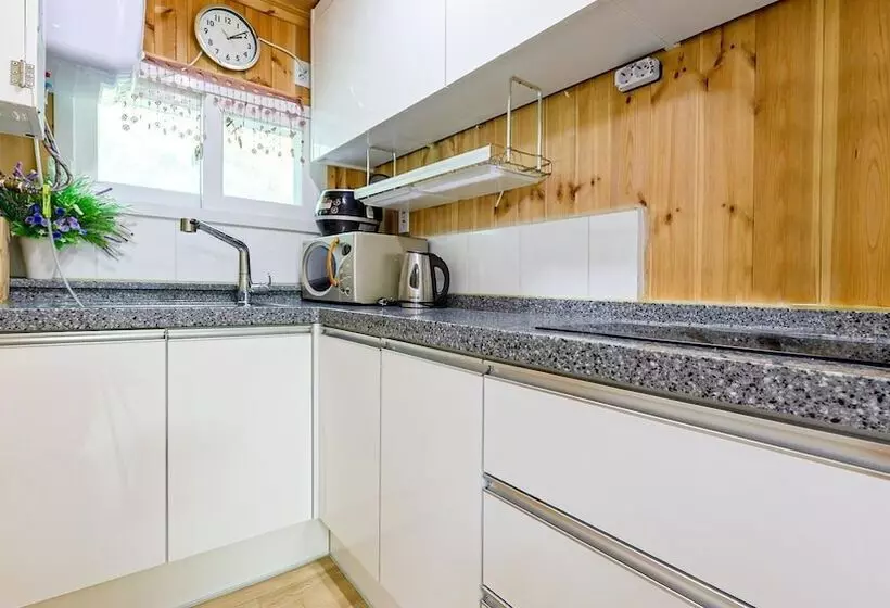 Majatalo Gapyeong Myeonyeokgongbang Private Villa