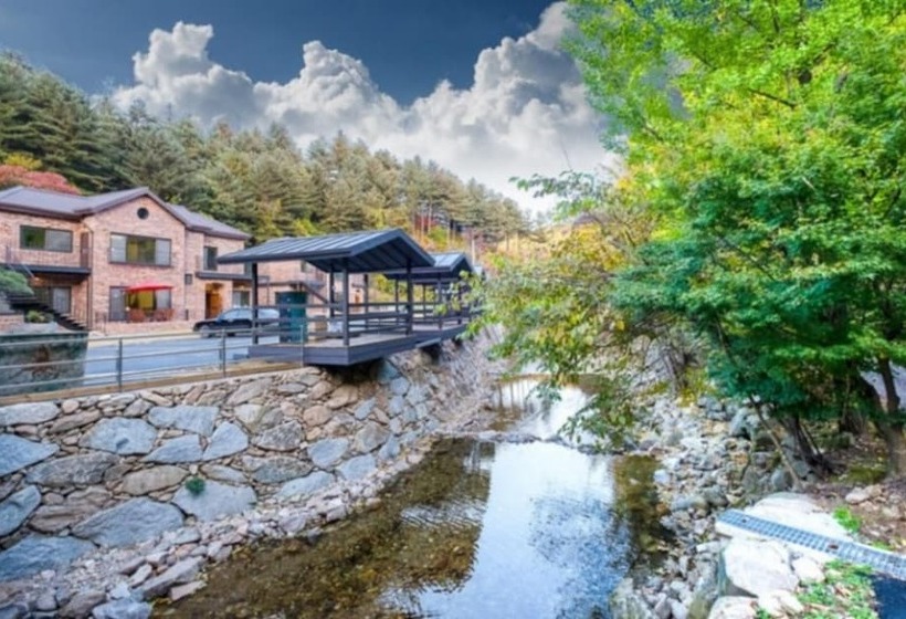 Gapyeong Suryuhwagaewon Pension