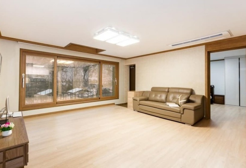 Gapyeong Suryuhwagaewon Pension