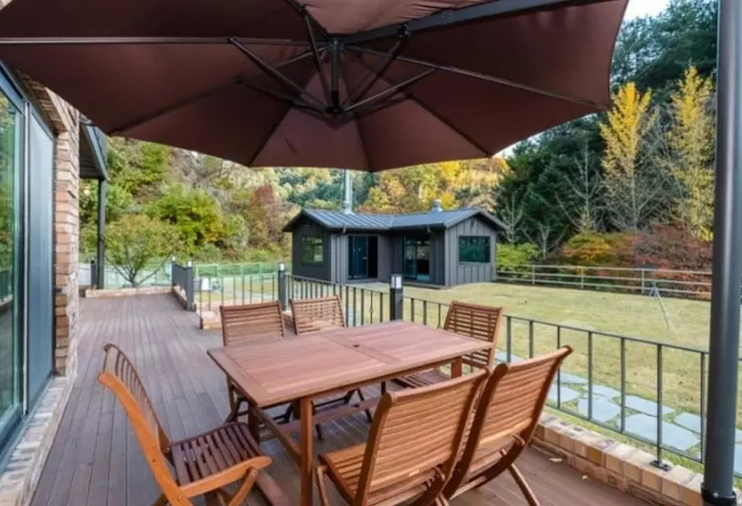 Gapyeong Suryuhwagaewon Pension