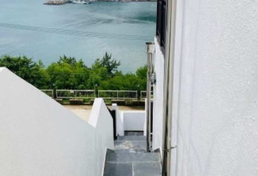 Geoje Peaceful Pension