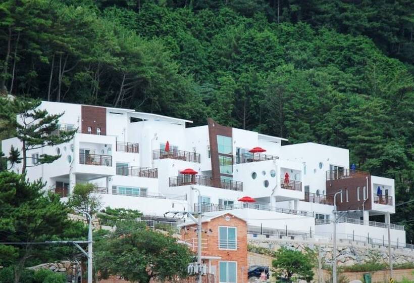 Geoje Peaceful Pension