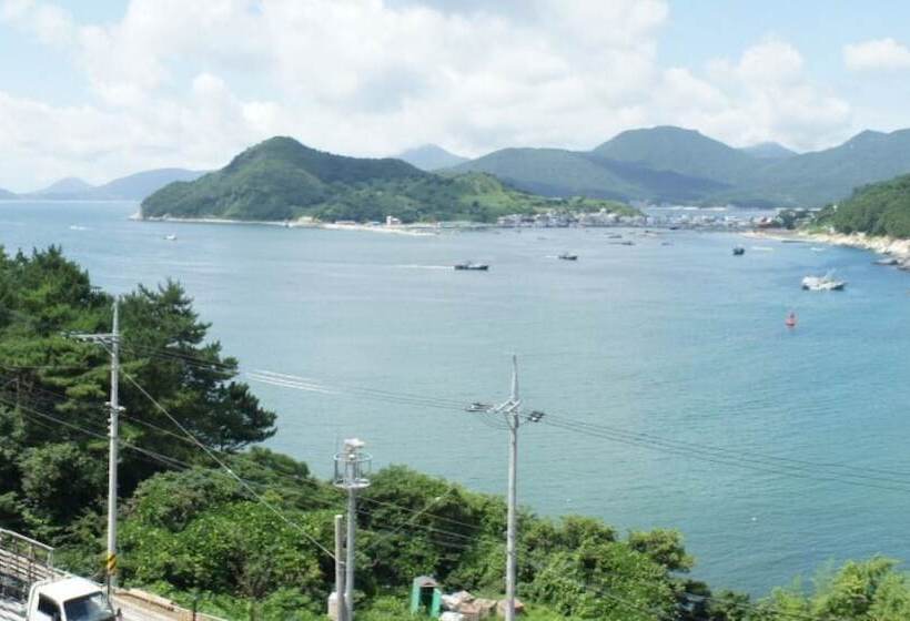 Geoje Peaceful Pension