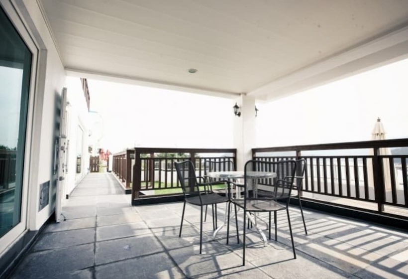 Geoje Peaceful Pension