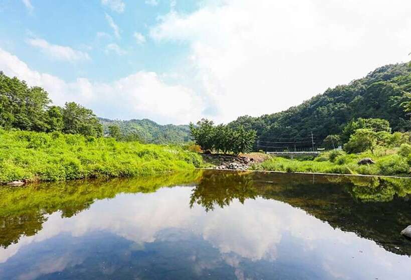 Gongju Hayan Pension