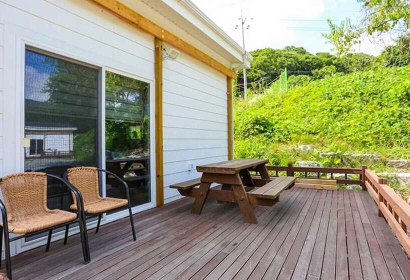 Gongju Hayan Pension