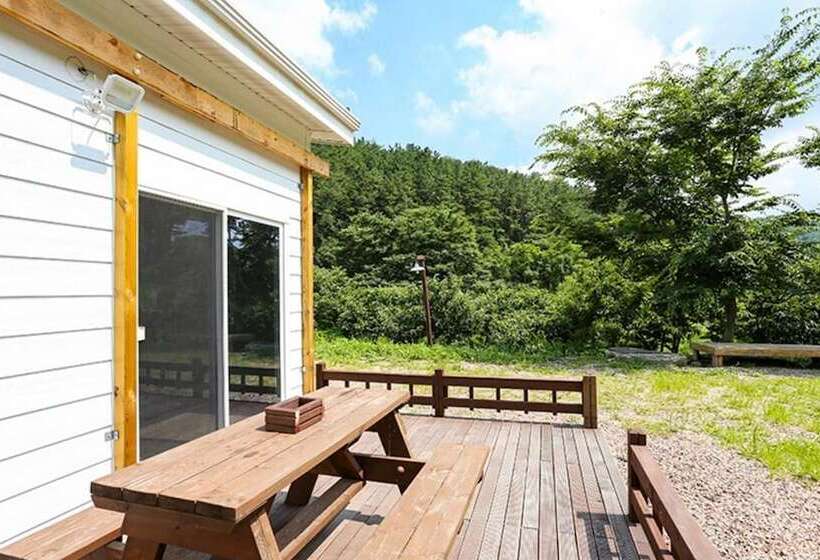 Gongju Hayan Pension