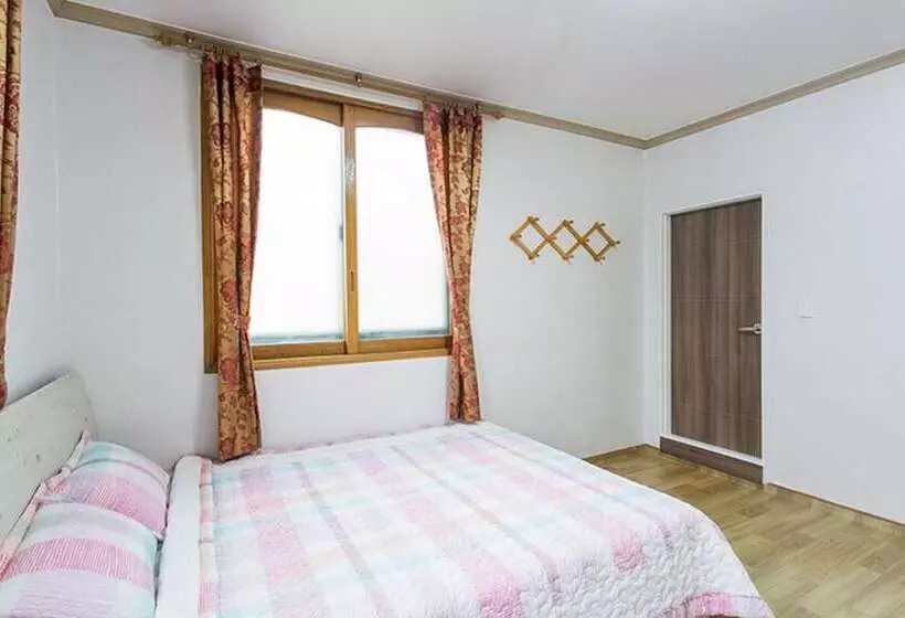 Goseong Hanwori Pension