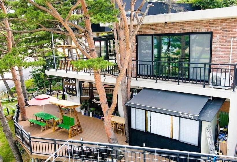 Goseong Pinetree Pension
