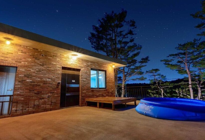 Goseong Pinetree Pension