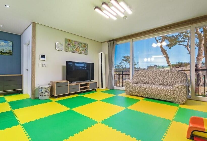 Goseong Pinetree Pension