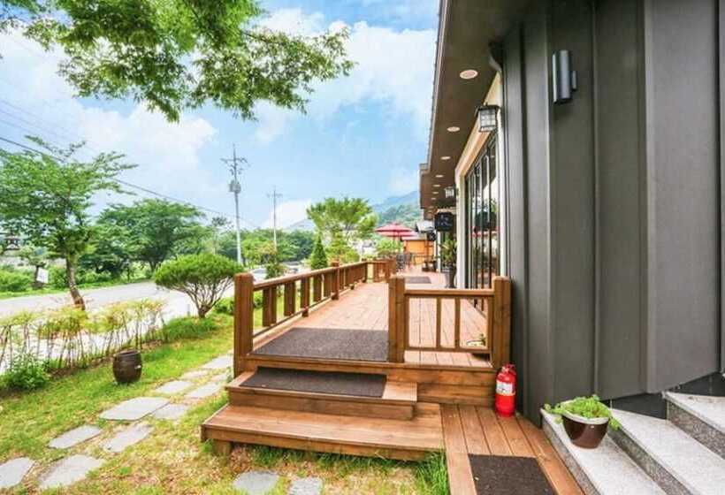 Hadong Sopungbang Pension