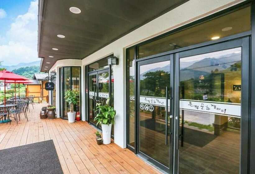 Hadong Sopungbang Pension