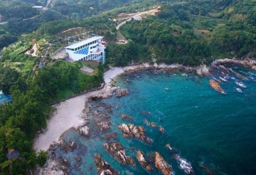 בית מלון כפרי Samcheok Yonghwa