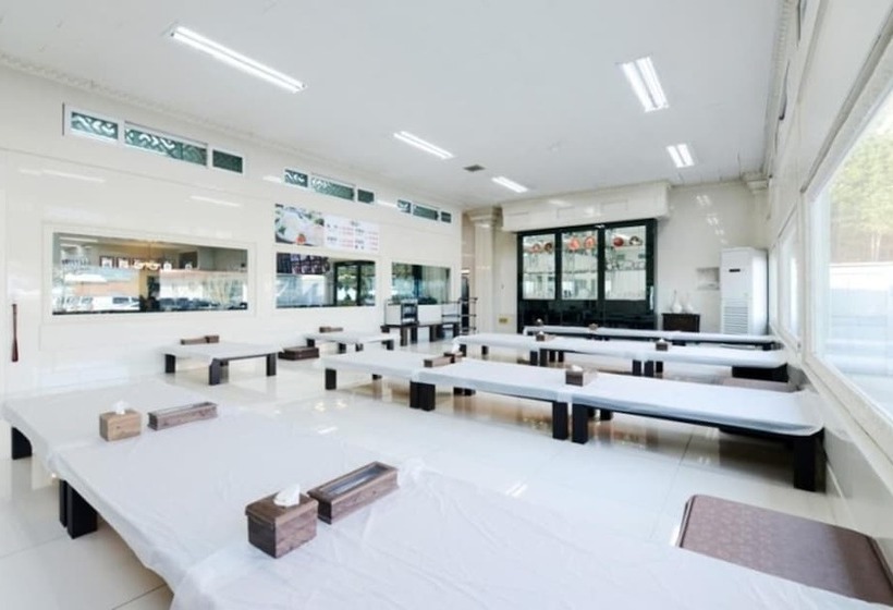 בית מלון כפרי Samcheok Yonghwa