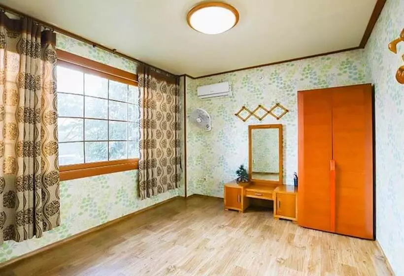 Jecheon Hosu Pension