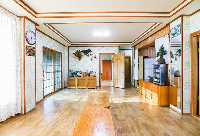 Jecheon Hosu Pension