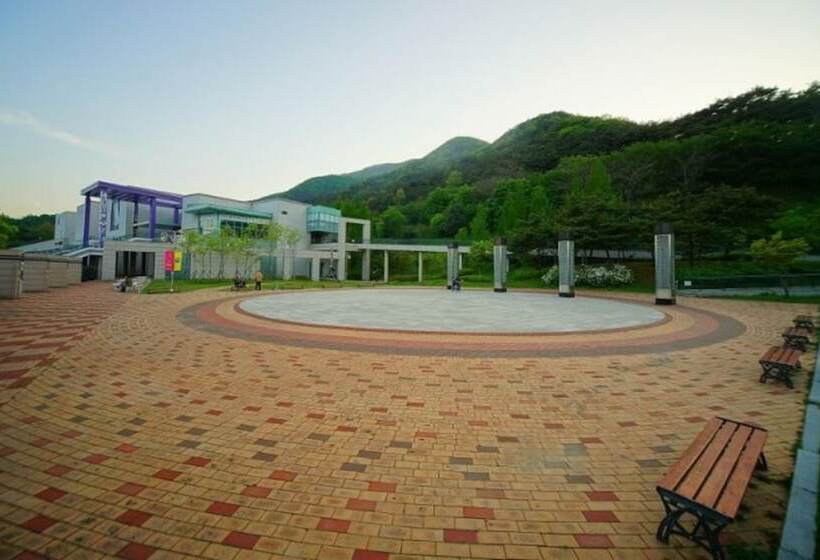 Jeonju Hosumaeul Dusilleene Pension