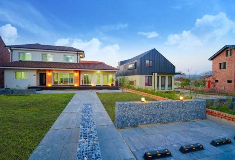 Jeonju Hosumaeul Dusilleene Pension