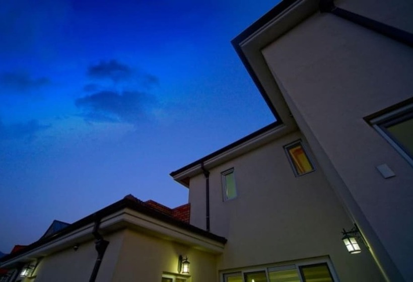 Jeonju Hosumaeul Dusilleene Pension